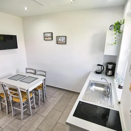 I U Basi Apartment *