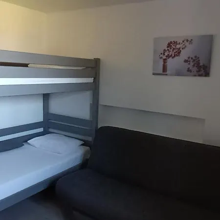I U Basi Apartment *